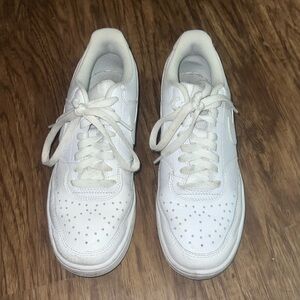 Lightly Worn White Nike Air Force 1 - Women’s 7